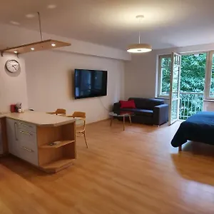 46m2 S Balkonem V Lazenskem Centru Apartment